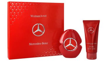 Дамски комплект Mercedes-Benz Woman In Red